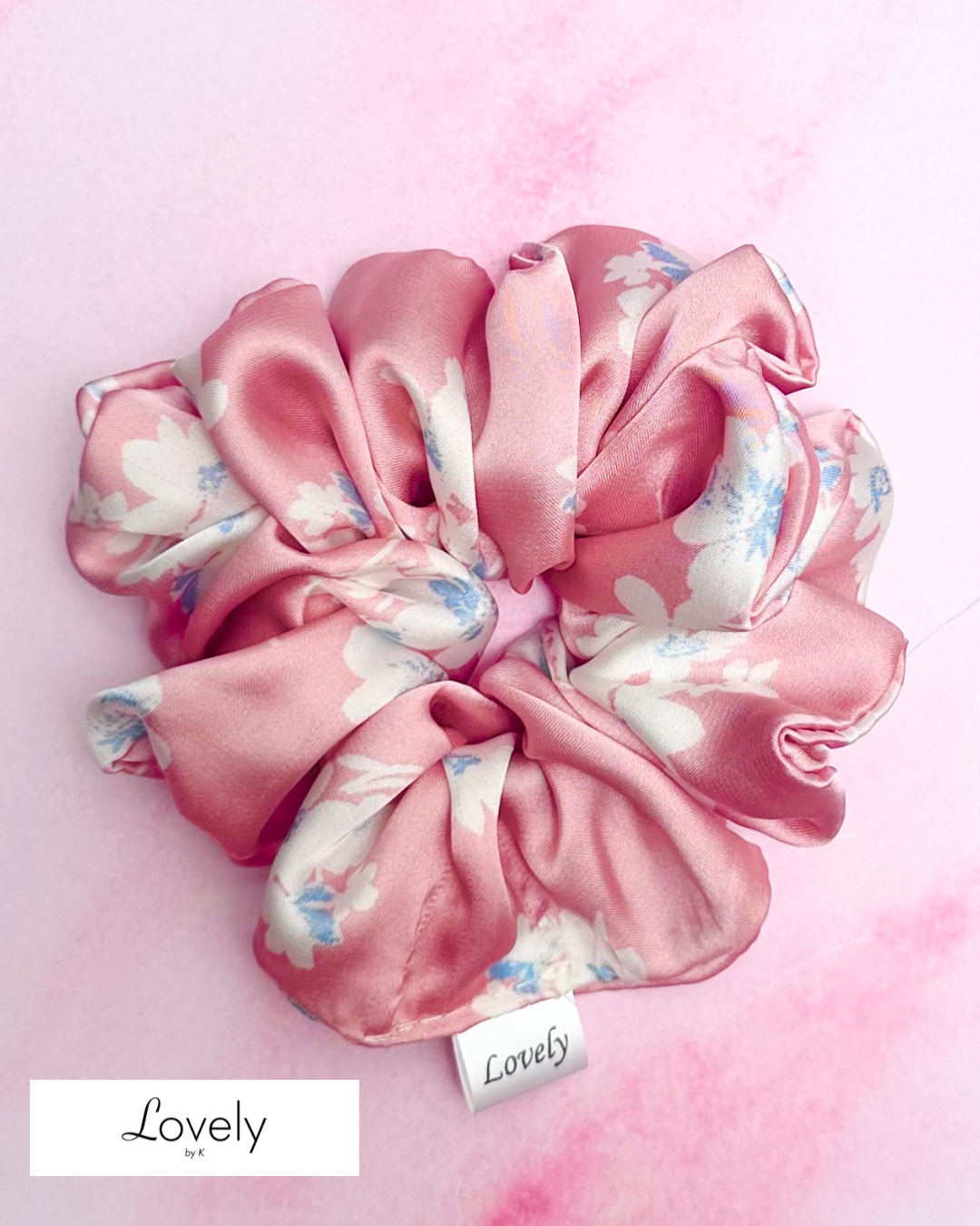 CLASSIC SATIN SCRUNCHIE